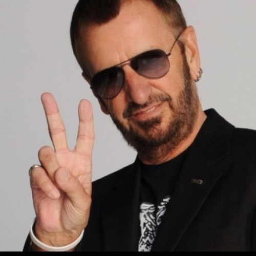 PeaceAndLove819's profile picture. Peace and Love. #HowardStern is the Man!