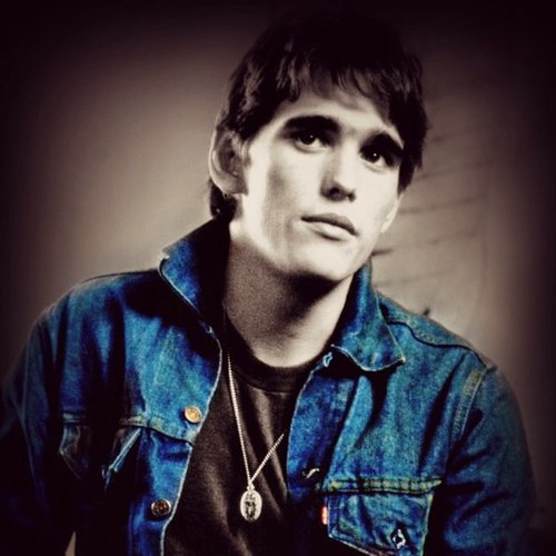 The names Dallas Winston. Dont mess with me or my gang. Test me and ill put you in the hospital. #Single #RP #Outsiders #Greaser
