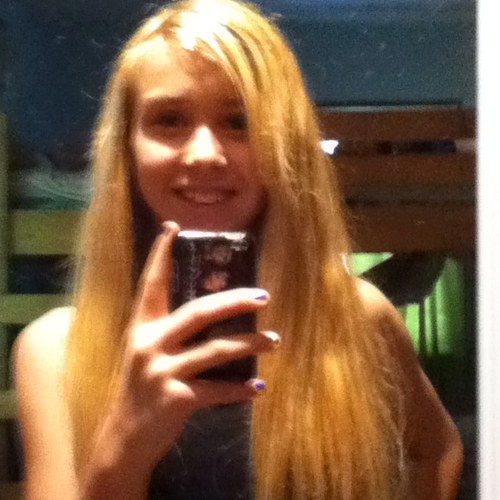 1D_takemehome23's profile picture. 