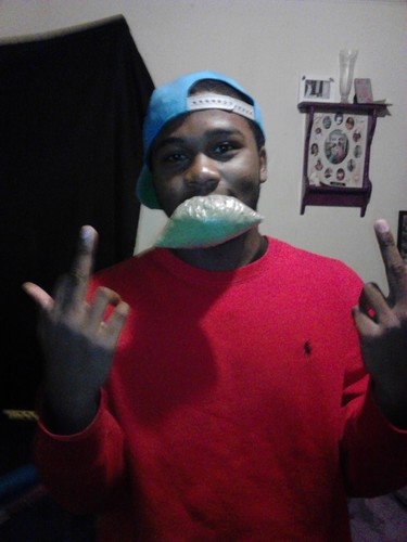 jus_DUBB's profile picture. D-dubb.....kick shit aint wit da bullshit #EA #zone6 #SND #FG follow me i followback