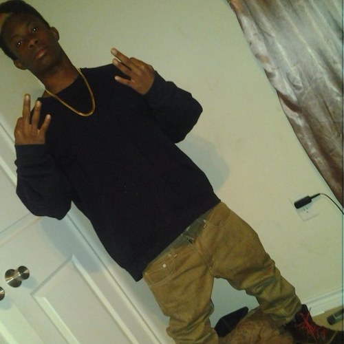 Trapping And Rapping On Sum Moe Shit..Olo Dolo With These Nihgas And Keep it brief with these hoes..Fmoigoonsideshawty