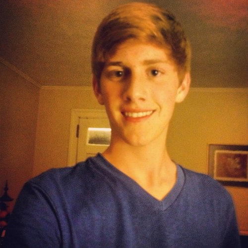 This is a fan twitter account. @brycemcquaid is the real Bryce McQuaid! Go check out his YouTube! http://t.co/ILwH8sWfbB