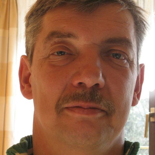 awsloh's profile picture. 