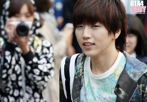 I'm Sandeul~!! ※Not real start2011/8/8　(@bot_Deul2)