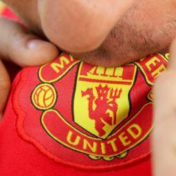 20 Premier League titles, 11 FA Cups, 3 Champions league titles, 1 FIFA Club World Cup.