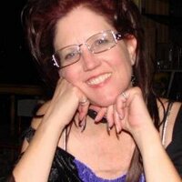 Karen Landreth - @expat_chic Twitter Profile Photo