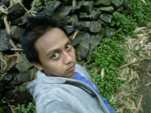 Semua akan indah pada waktunya.                          Apa adanya, cuex, ‎​ƍäª sombong.  PIN=27B6893D                               School in UMM malang
