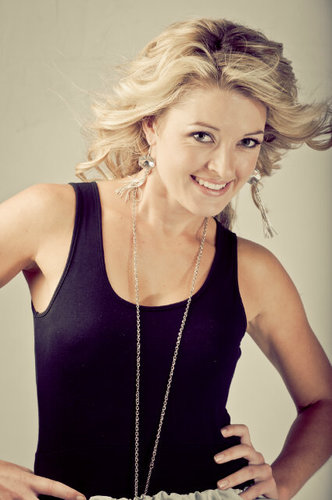 Sports Biokineticist & Rugby Recovery specialist. Retired Matie/WP hockey/tennis player ♥baking ♥ sports & fashion