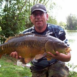 Carp angler and follower of Oxford Utd and Liverpool football clubs. Oh and i try and play golf !!