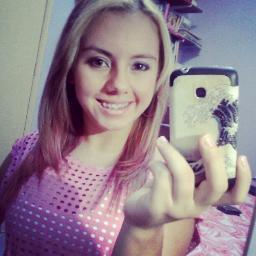 An American girl trapped in Brazil. Physics major at University of São Paulo - USP-IFSC.