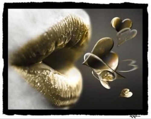 DaLadyda's profile picture. Todavía tengo muchos vicios, los más difíciles de dejar: el de poner la tilde en sólo y recitar Plutón como noveno planeta.