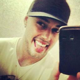 Se a vida não é do jeito que você quis, a idéia é procurar o caminho que te deixa feliz ;)