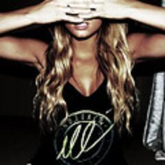 random tweeter l sla die follow knop l tweets over; liefde, haat, vriendschap, ruzie, twijfels en more l nf = fb l