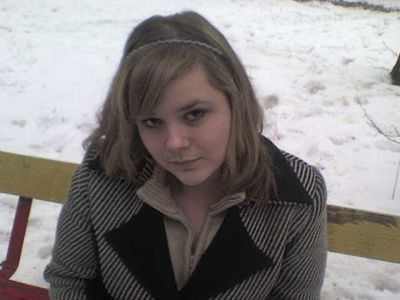 valerirra's profile picture. 