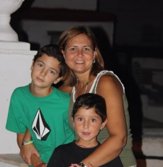 Proferora de Educacion Especial y madre de dos niños increibles.