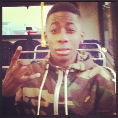 •yo watsup names anderson but you can call me Russel a... Spit bars for a living and ama keep at it...Dream chaser •