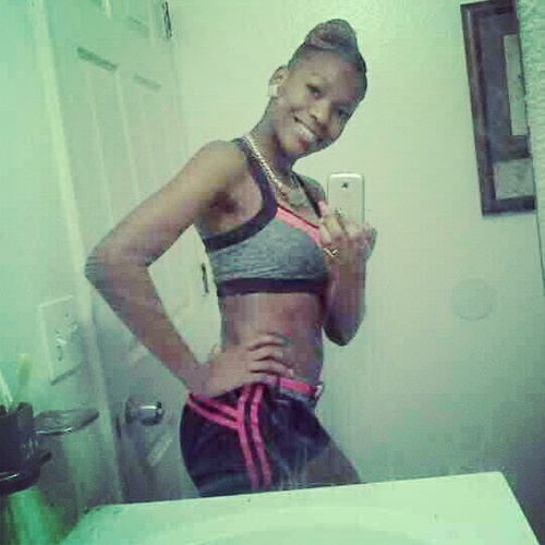 -Aquarius:) [ 01311996 ) Team Lesbian, Team RAiNBOW & phat !!!!