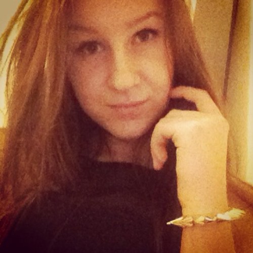 Veronica8525's profile picture. :)