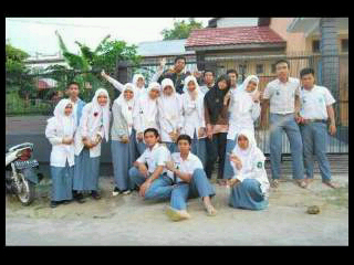 ♥Tak perlu orang Чα̮ñб sempurna,cukup temukan orang Чα̮ñб selalu membuat mu bahagia ☺♥