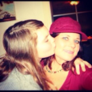 carrieleeoo7's profile picture. 