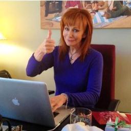 I AM 36 & ON DISABILITY. HUGE REBA & SUSIE MCENTIRE FAN. LOVE MELISSA. .FEVER FAN AND MVP. LOVE SPORTS & ANIMALS.  LOVE TO LAUGH & HAVE FUN. AND MEET NEW PEOPLE