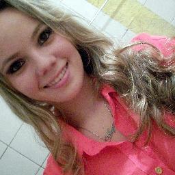 - Cada sonho que você deixa pra trás, é um pedaço do seu futuro que deixa de existir.     (Steve Jobs)