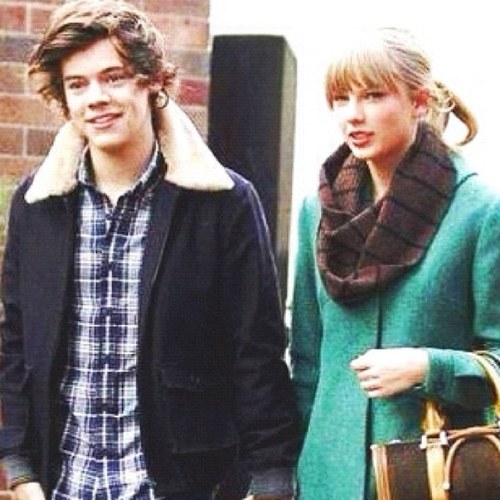 Im just a plain old girl who supports Haylor! #nohateplease