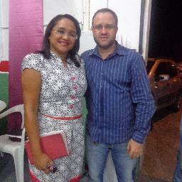 Sou casada, Pastora no Ministerio Apostolico da Comunhão, eu e meu marido trabalhamos com o curso para casais CASADOS PARA SEMPRE há 9 anos.