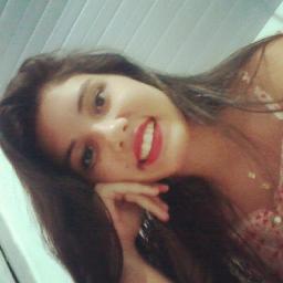 Sou boba, mas não sou burra. Ingênua, mas não santa. Sou pessoa de riso fácil… e choro também!
http://t.co/ZDNoc5Nc