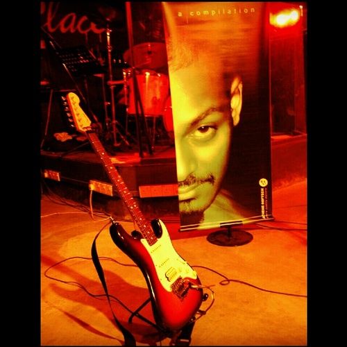 FASYLIVE Guitar and vocals