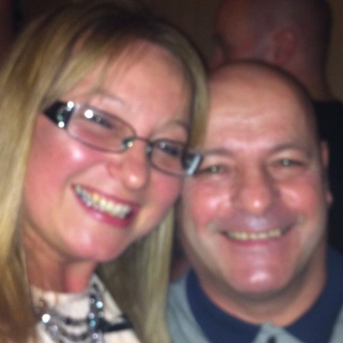 deeofnaa's profile picture. live life and smile