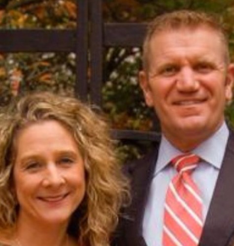 jamesandtas's profile picture. A married couple with three kids, pretty much