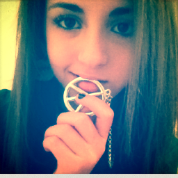 Hi , i'm italian ! 14 years old ... :D  ♥♥ follow me ;D I love London, NYC, Paris **  :**