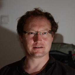 Linguist, ev. Theologe, Betriebswirt, Hobbyküstler in Haidhausen, links-grün-bürgerlich; Themen: LGBTIQ*, Migration, Antirassismus, postkolonial, interreligiös