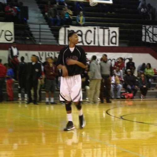 I'M JUST A HOOPER ENOUGH SAID AND I MESS WITH ONLY THE FAMILY....#CLASSOF2014 #TGOD #D1BOUND #OTF #FHF