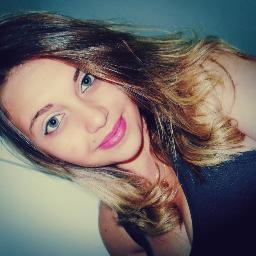 “Cansei de criar expectativas,e joguei as promessas fora. Se for pra ser,vai ser. E se não for pra ser,joga pro ar que o vento sabe o que faz.”