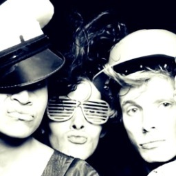 Goodbye and thankyou to the amazing cast and crew of Merlin, am gonna miss you guys!!!