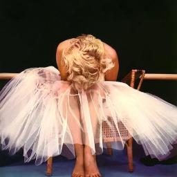 15. Ana. SH. dancer.