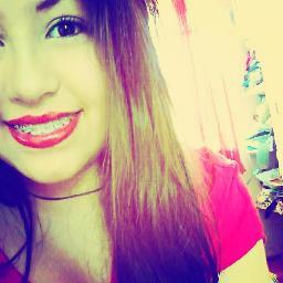 Hello My name is Paulina, I have 13 years, I live in Chile, I love to dance, I love Matt Hunter, I love my life and be with my friends :)