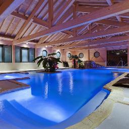 hotelmenuires's profile picture. 