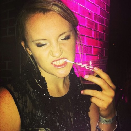 amandahoyttt's profile picture. For beautiful eyes, look for good in others; for beautiful lips, speak words of kindness; &for poise, walk with the knowledge that you are never alone. ❤️✌️