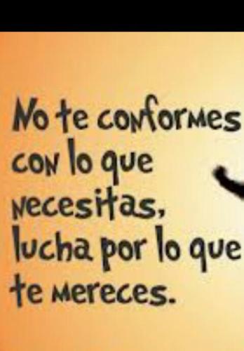 buscando tu mirada. enamorandome de nuestros recuerdos...