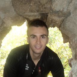 Administrativo, franxute, cordobés y malagueño, enamorado de la más linda!!