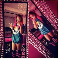 Hi im bahja and I love my beatiful family my mother Jnene @xXHoneyAikoXx and my bby sis' Loni @LoniTho and im #Single follow mei follow back :)