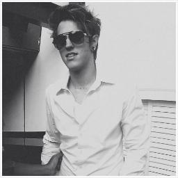 Amo A Restart y mi unico amor es Thomas :D Camii Te Amaaa!!