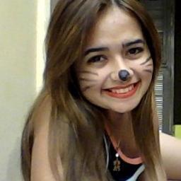 Enquanto Deus for meu chão, não há quem me derrube! (: