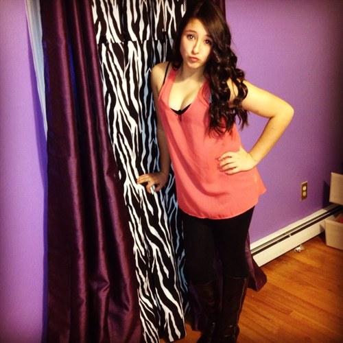Hi Im Bryanna i love justin Bieber!!! I play soccer, softball, and basketball!! If you follow me i follow back!!!! :)