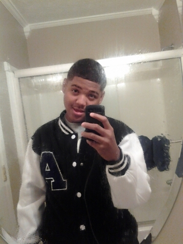 #HalfBlackAndHalfMexican #TEAMOKCTHUNDER#BrookWoodHigh #14YearsOld Simple!