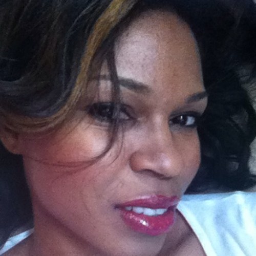 My insight of others crazy behavior! Plus, a bargain fashionista/stylist, Actress, TV/Radio host, model, blogger & reporter.