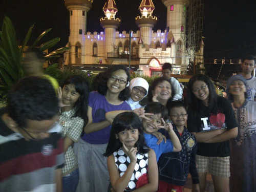 AnggitDiah's profile picture. Semangat, udah belajar lagi =D